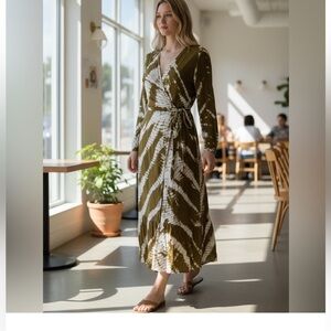 YFB Young Fabulous & Broke Tie Dye Wrap Midi Maxi Dress Belted Brown size XS